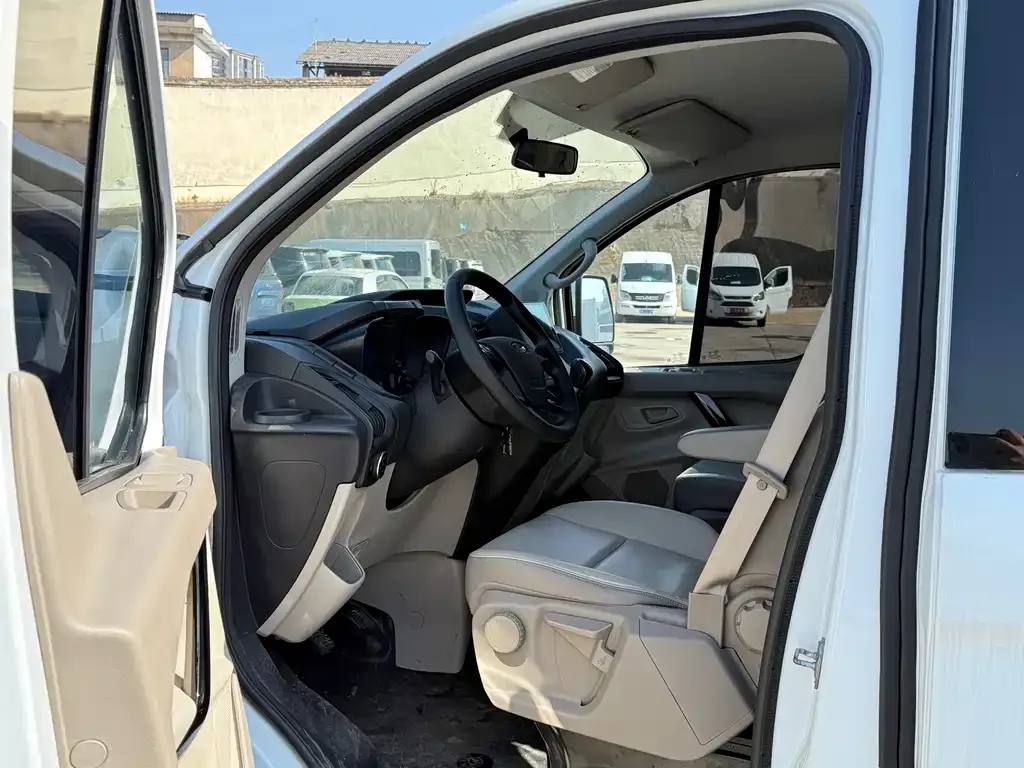 Ford Transit 2022 из CN, фото 2