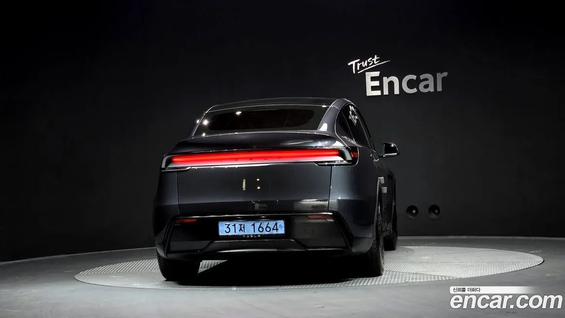 Tesla Model Y 2025 из KR, фото 4