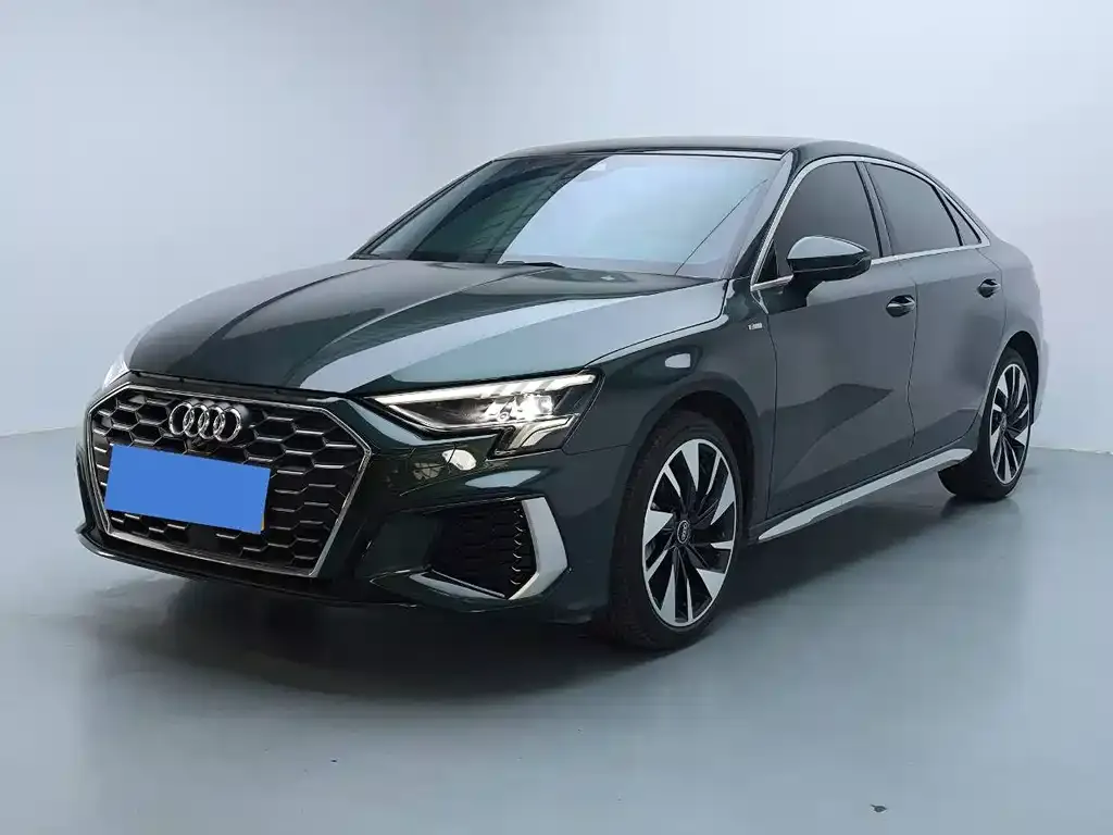 Audi A3 2024 из CN, фото 1