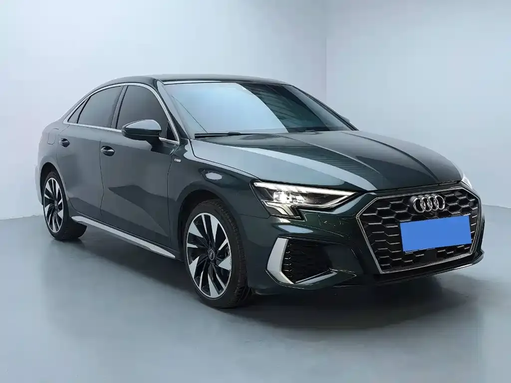 Audi A3 2024 из CN, фото 2