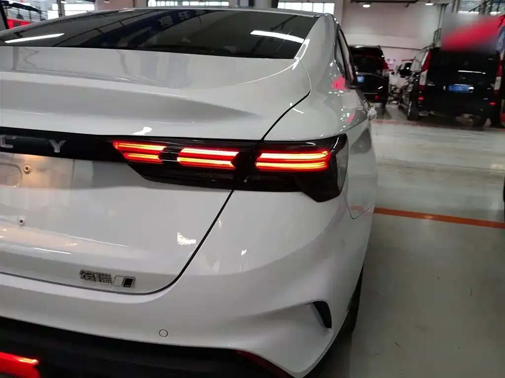 Geely Binrui — фото 9
