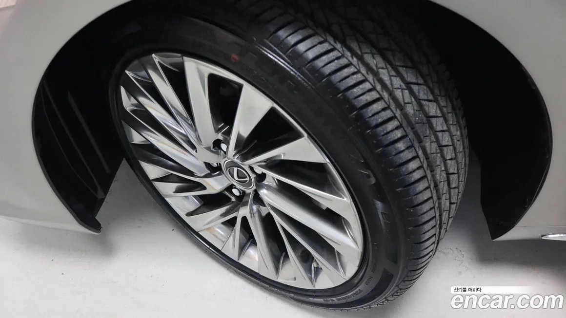 Lexus ES 2026 из KR, фото 7