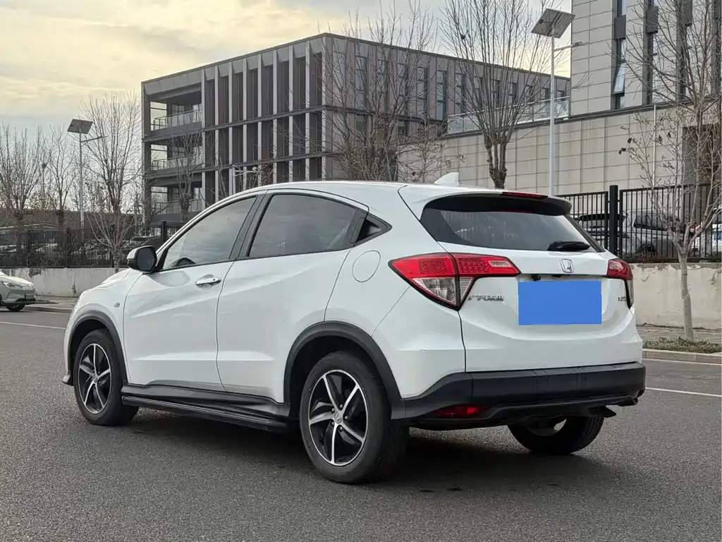 Honda Vezel 2021 из CN, фото 10