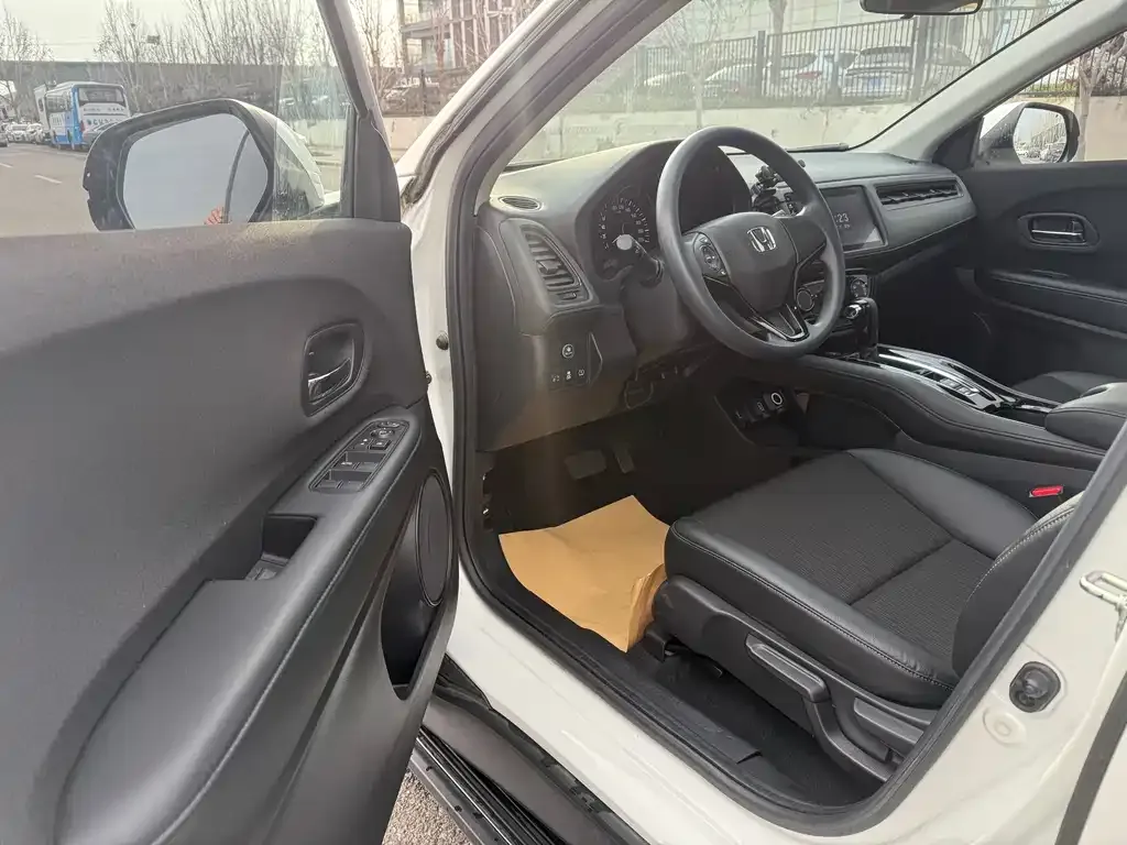 Honda Vezel 2021 из CN, фото 5