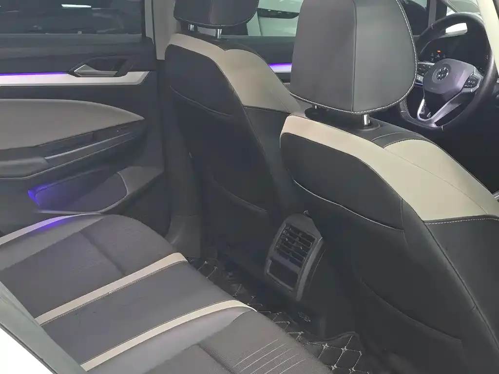 Volkswagen Golf 2021 из CN, фото 6