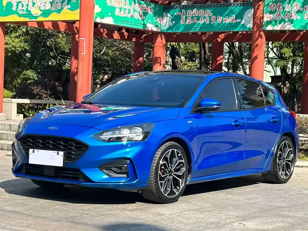 Ford Focus 2022 из CN, фото 1