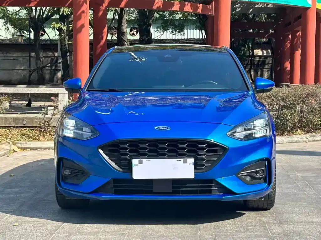 Ford Focus 2022 из CN, фото 4