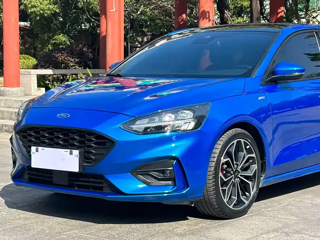 Ford Focus 2022 из CN, фото 9