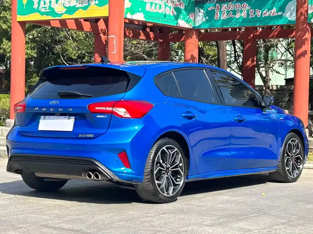 Ford Focus 2022 из CN, фото 5