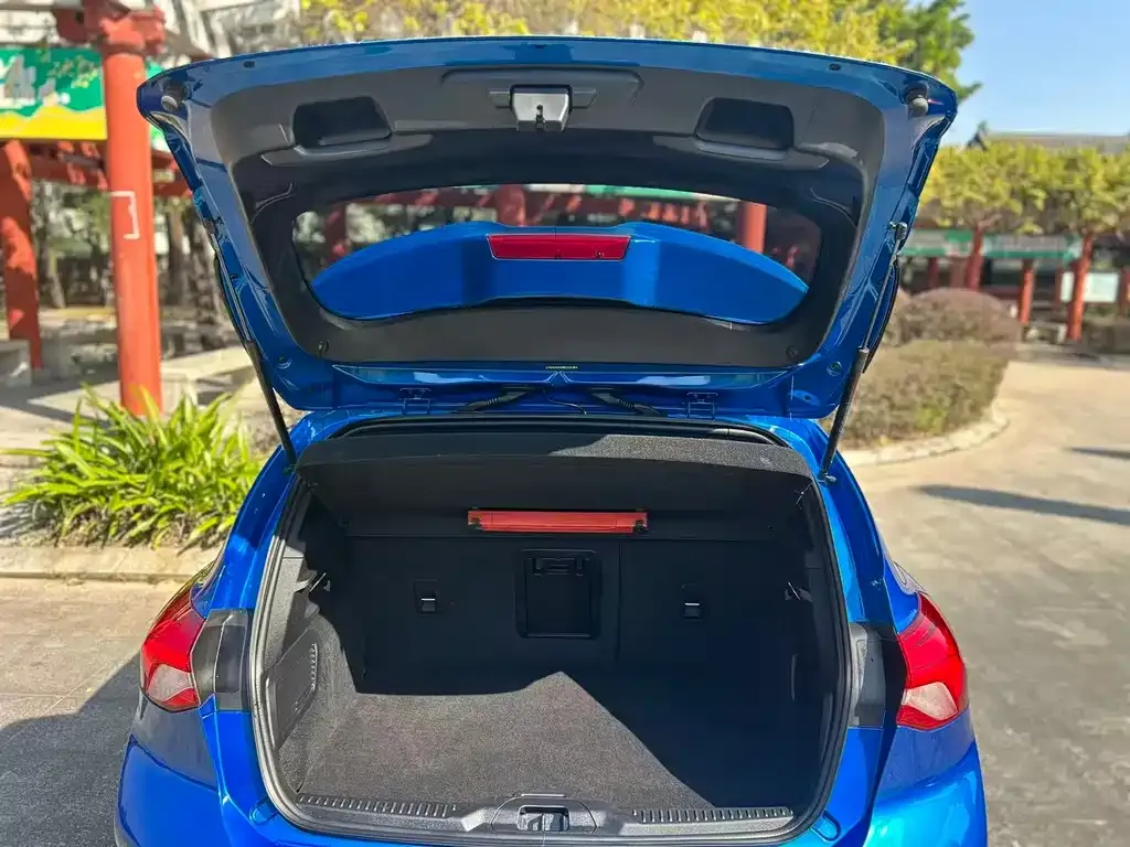 Ford Focus 2022 из CN, фото 3