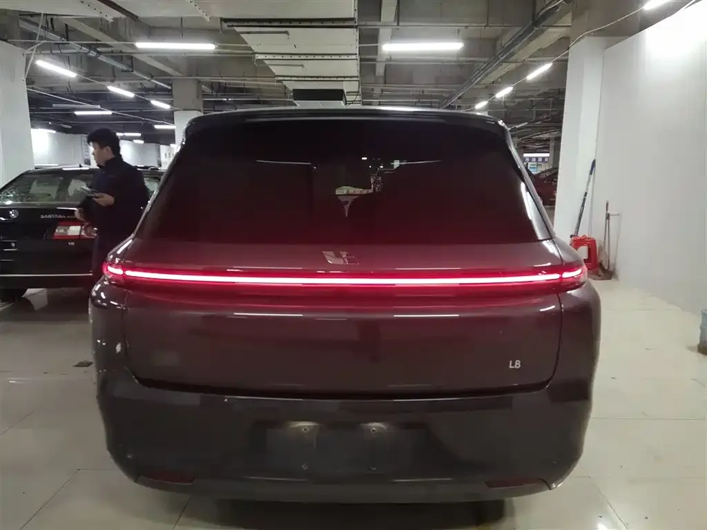 Li Auto L8 2023 из CN, фото 3