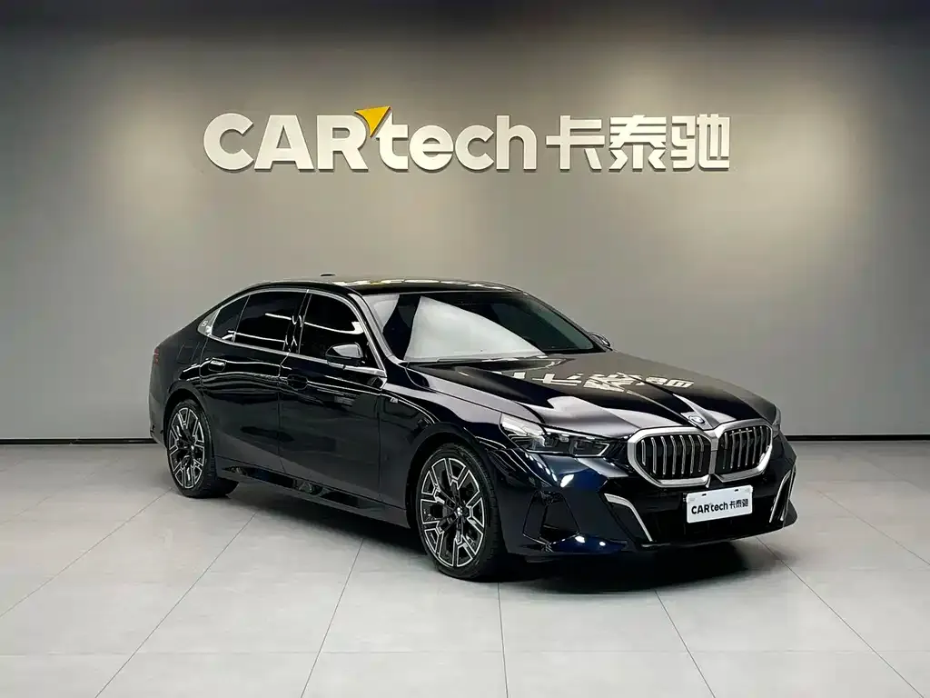 BMW 5 Series 2024 из CN, фото 4