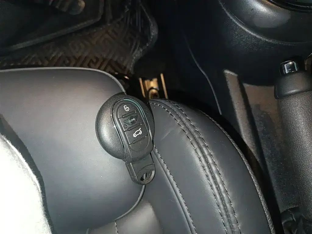 MINI Cooper (3-door) 2024 из CN, фото 4