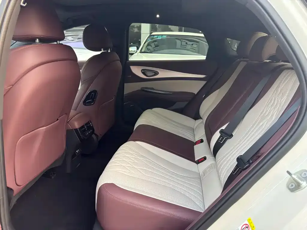 BYD Seal 07 DM-i 2025 из CN, фото 7