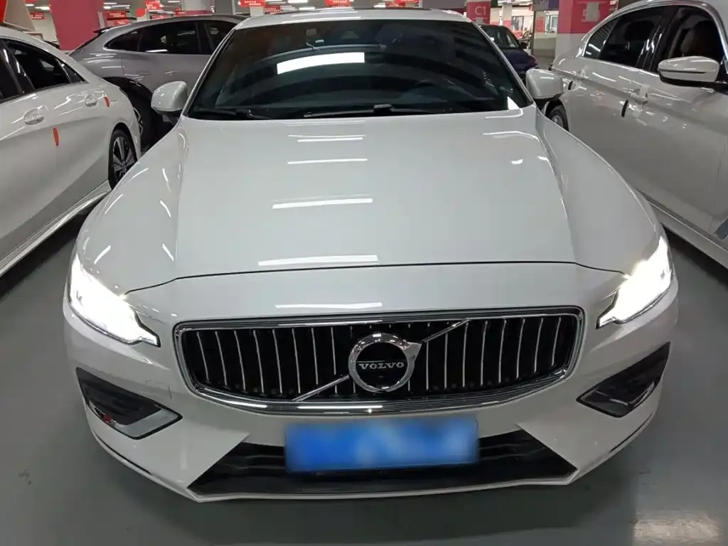 Volvo S60 2022 из CN, фото 10