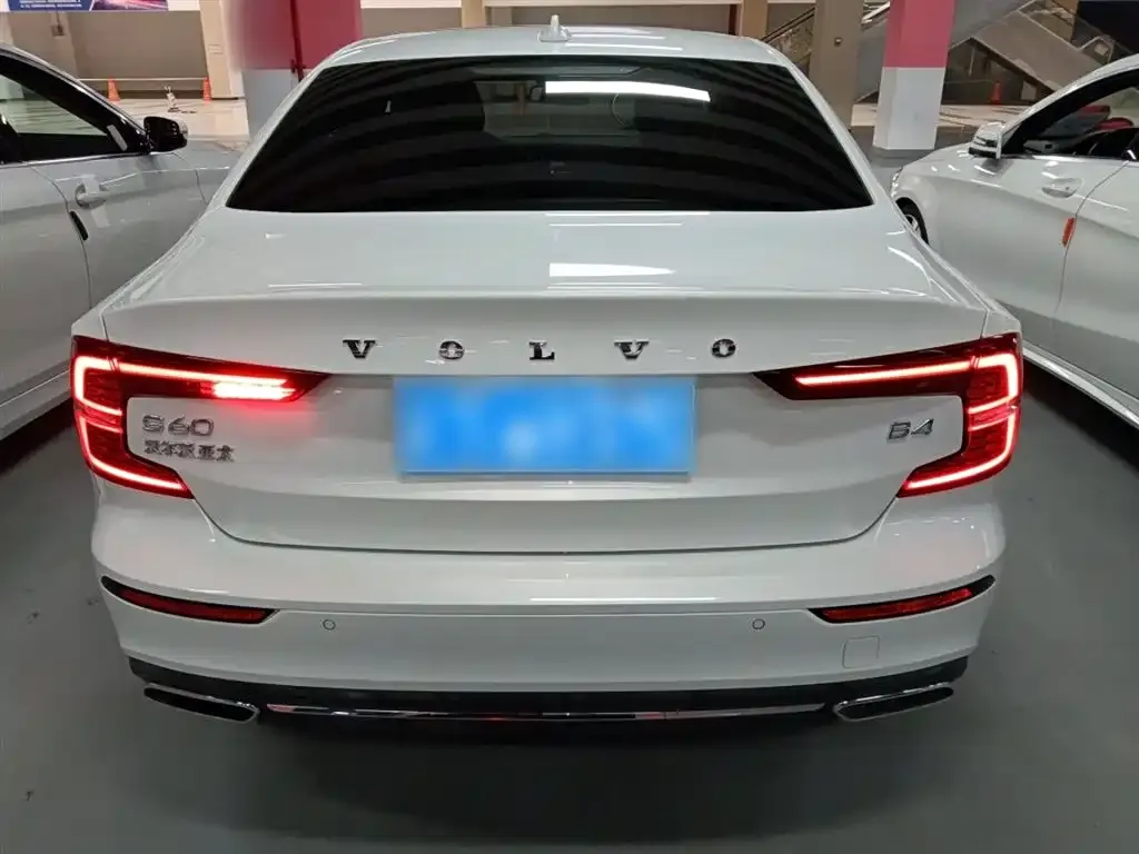 Volvo S60 2022 из CN, фото 2