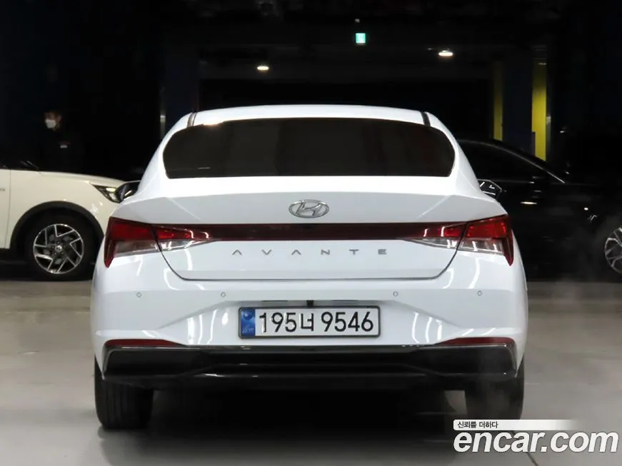 Hyundai AVANTE — фото 3