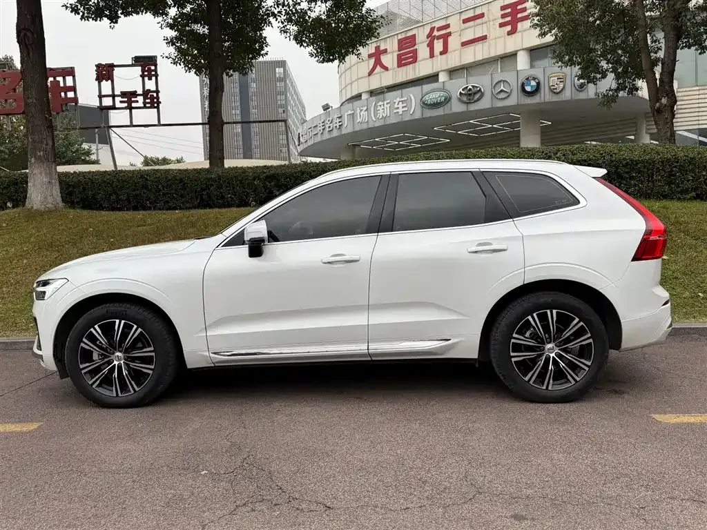 Volvo XC60 2022 из CN, фото 7