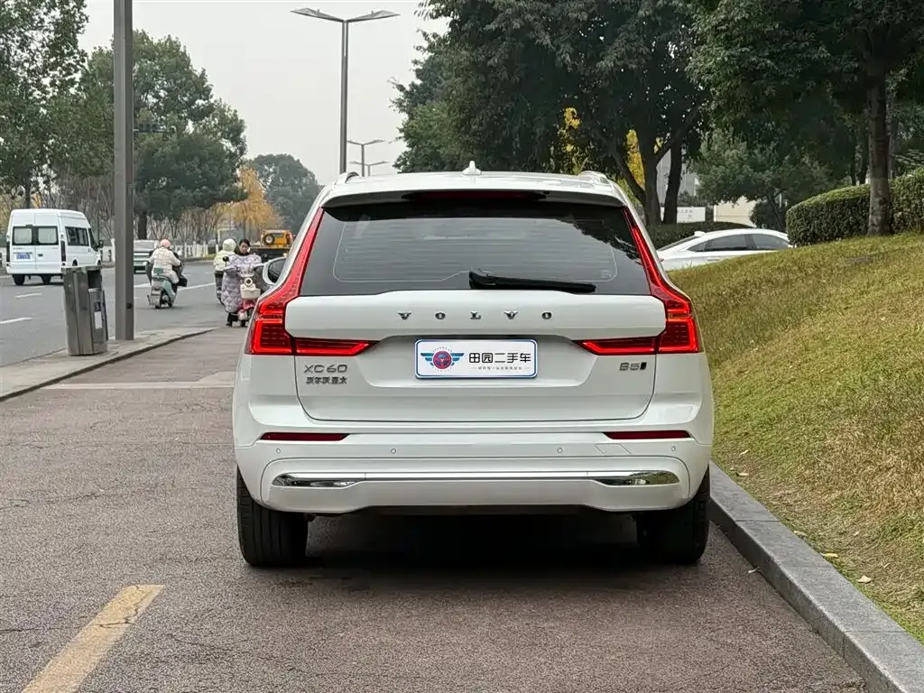 Volvo XC60 2022 из CN, фото 9