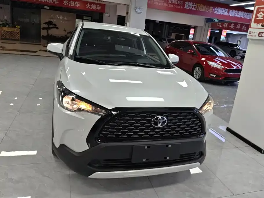 Toyota Corolla Cross 2024 из CN, фото 8