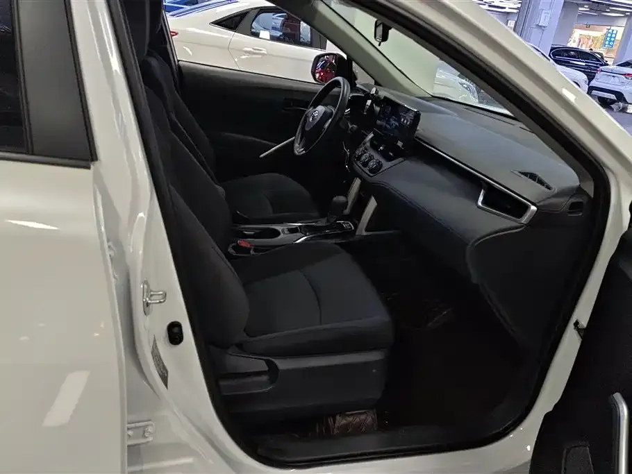 Toyota Corolla Cross 2024 из CN, фото 2