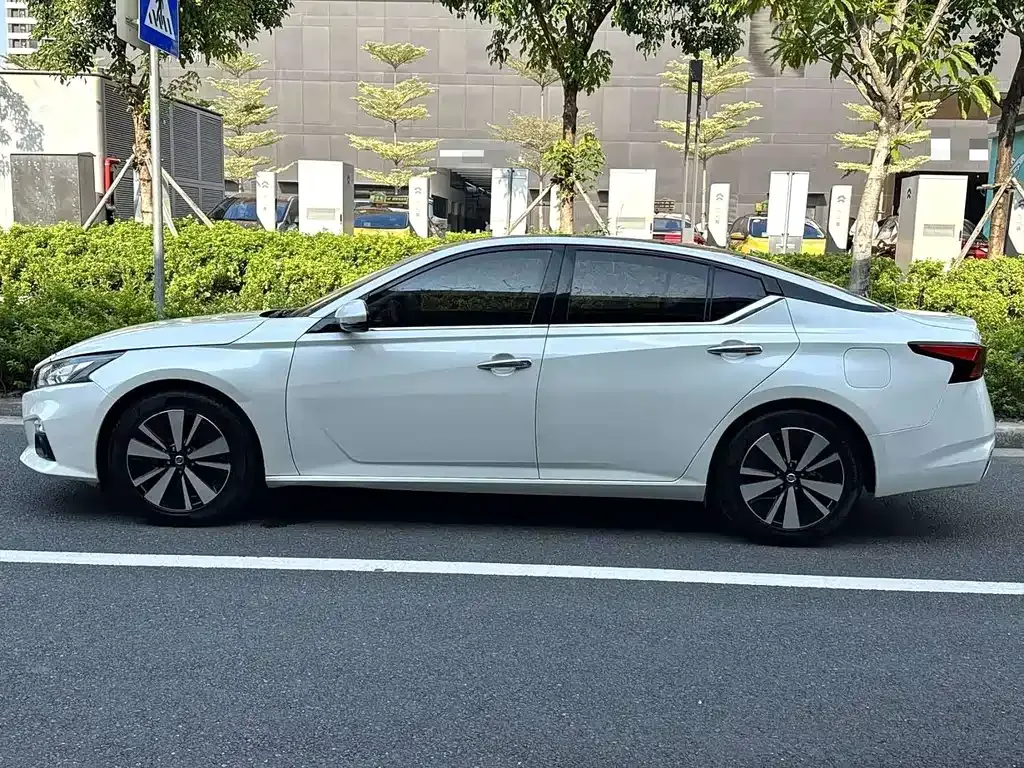 Nissan Teana — фото 8