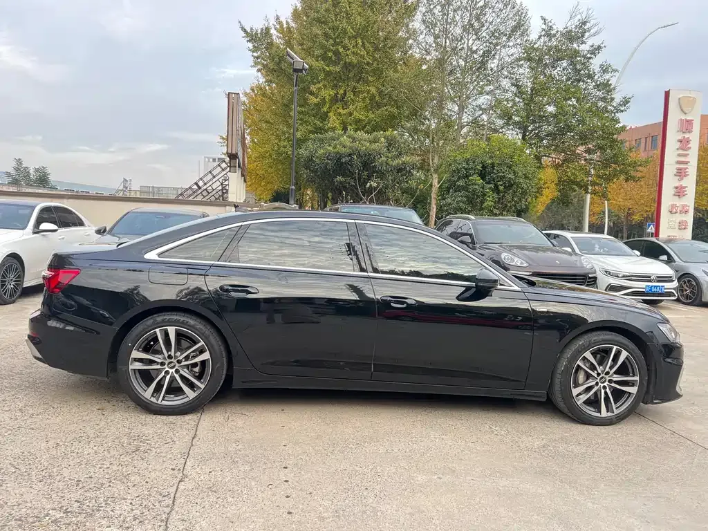 Audi A6L 2022 из CN, фото 6