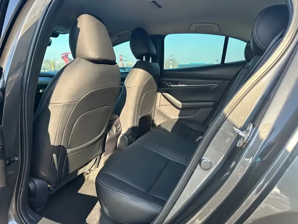 Mazda 3 Axela 2021 из CN, фото 4