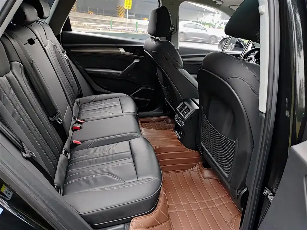 Audi Q5L 2022 из CN, фото 4