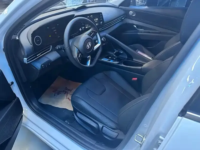 Hyundai Elantra 2025 из CN, фото 6