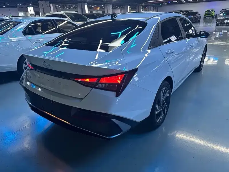 Hyundai Elantra 2025 из CN, фото 4