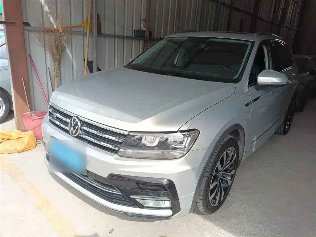 Volkswagen Tiguan L 2021 из CN, фото 2