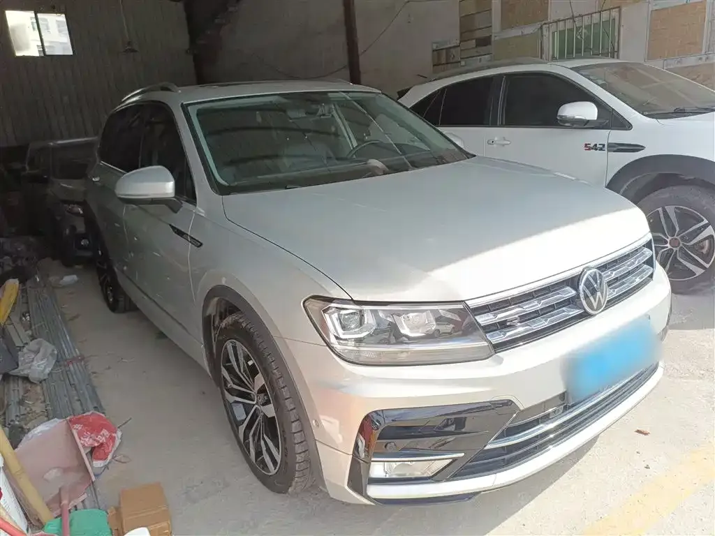 Volkswagen Tiguan L 2021 из CN, фото 4