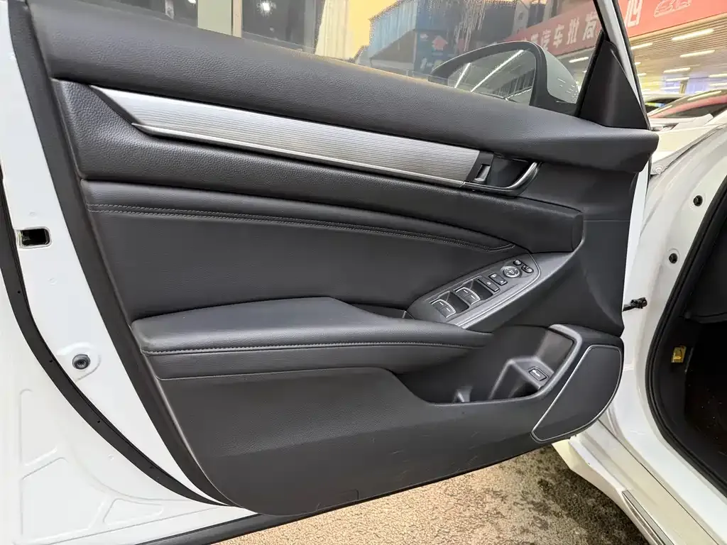 Honda Accord — фото 2