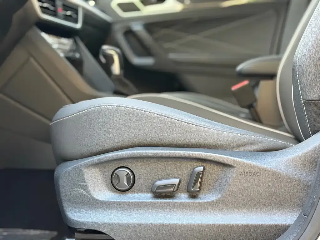 Volkswagen Tiguan L New Energy 2022 из CN, фото 8