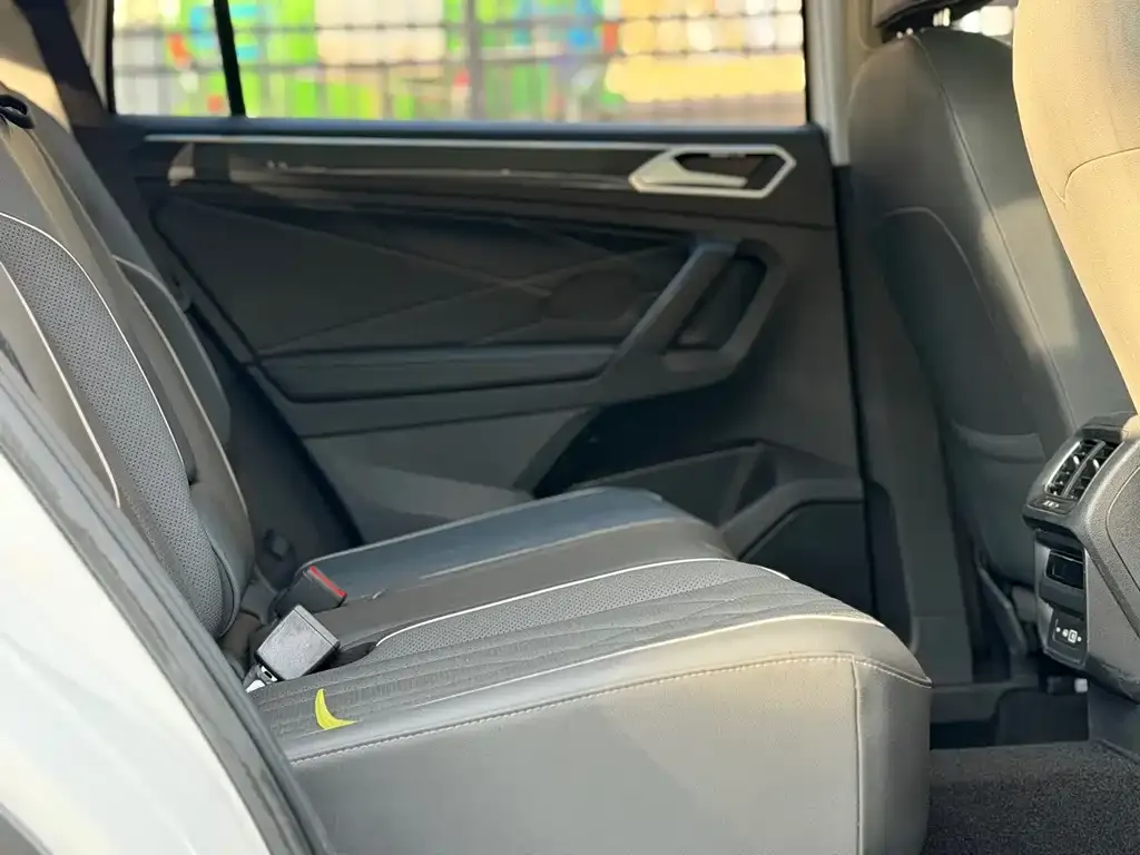 Volkswagen Tiguan L New Energy 2022 из CN, фото 3