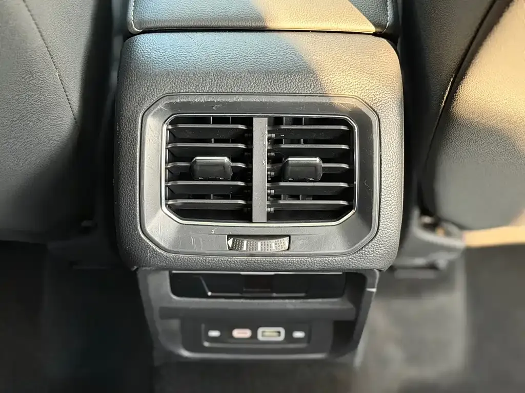 Volkswagen Tiguan L New Energy 2022 из CN, фото 4