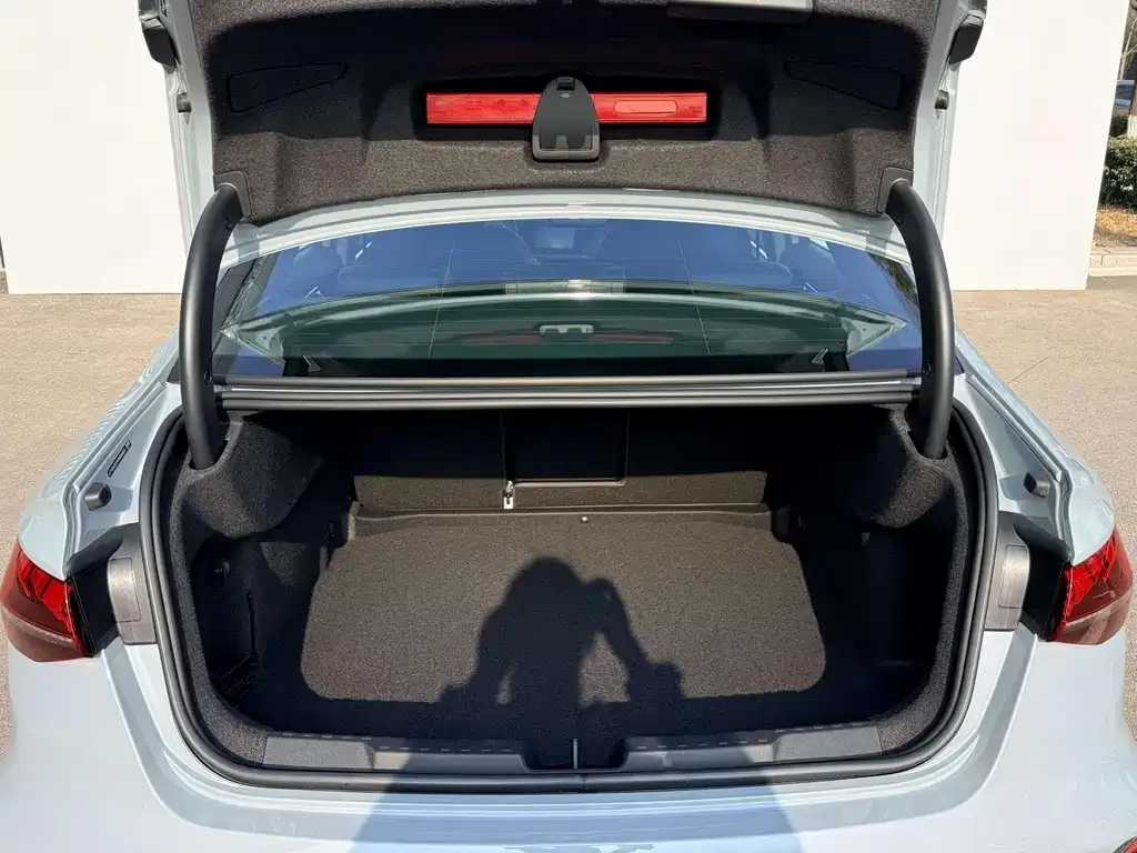 Audi A3 2024 из CN, фото 5