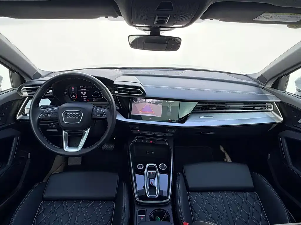 Audi A3 2024 из CN, фото 2