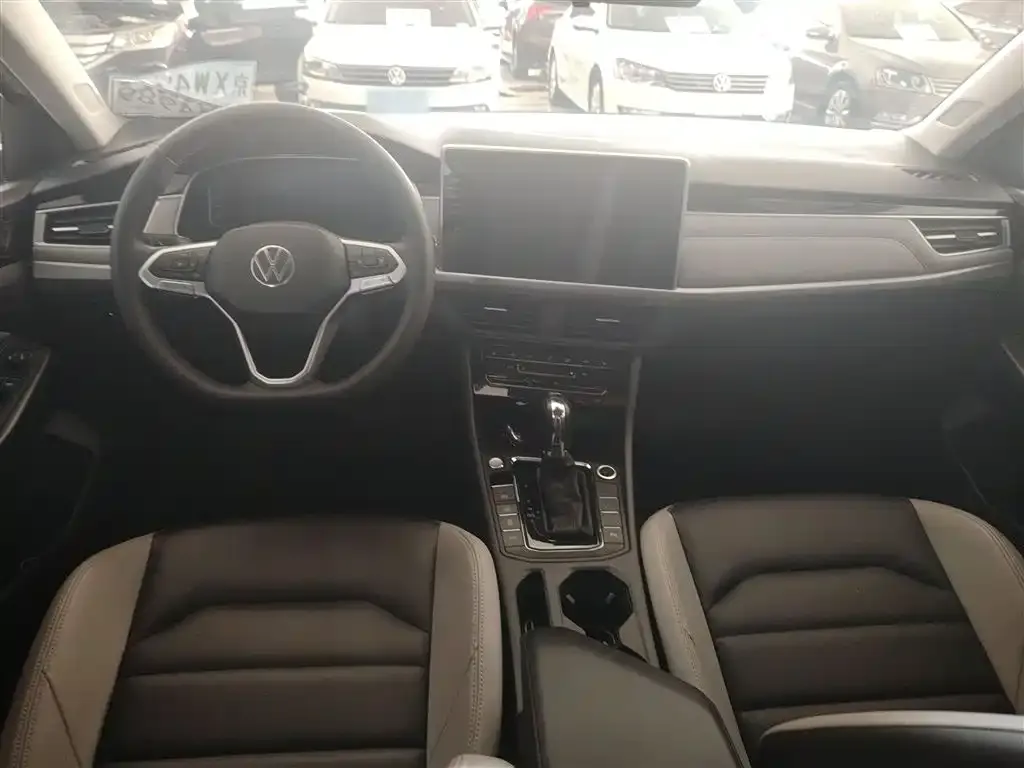 Volkswagen Bora 2023 из CN, фото 8