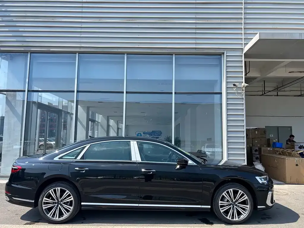Audi A8 2025 из CN, фото 10