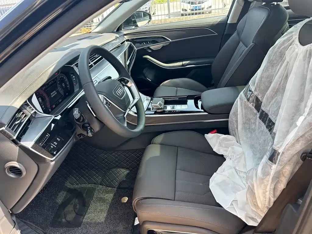 Audi A8 2025 из CN, фото 5