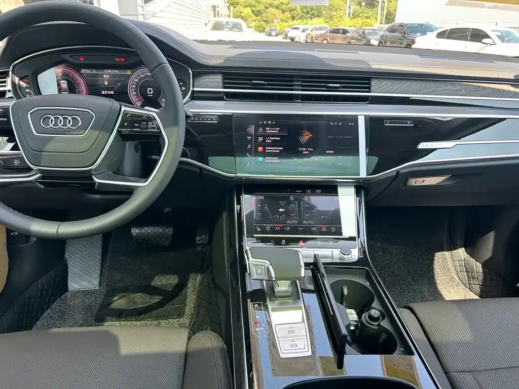 Audi A8 2025 из CN, фото 8