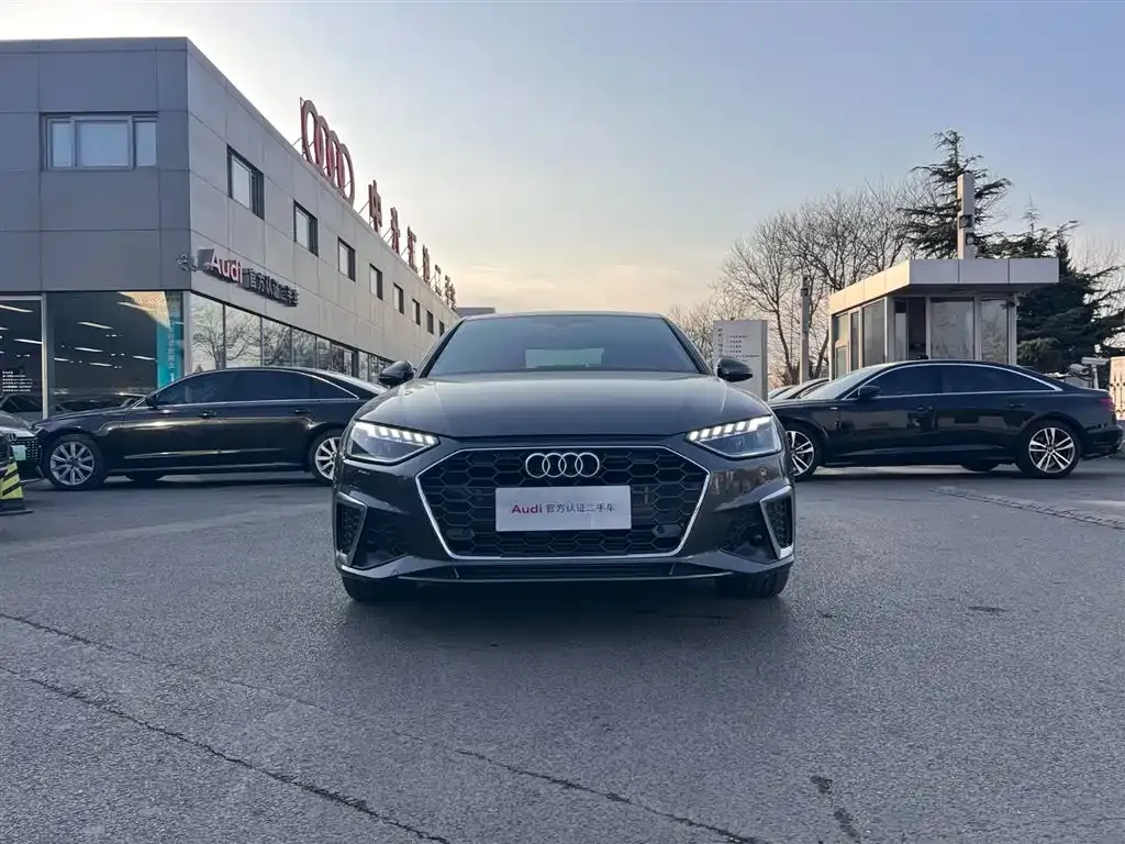 Audi A4L 2023 из CN, фото 10