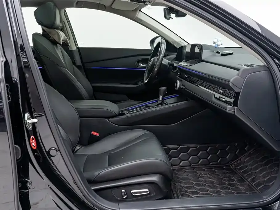 Honda Accord 2023 из CN, фото 9