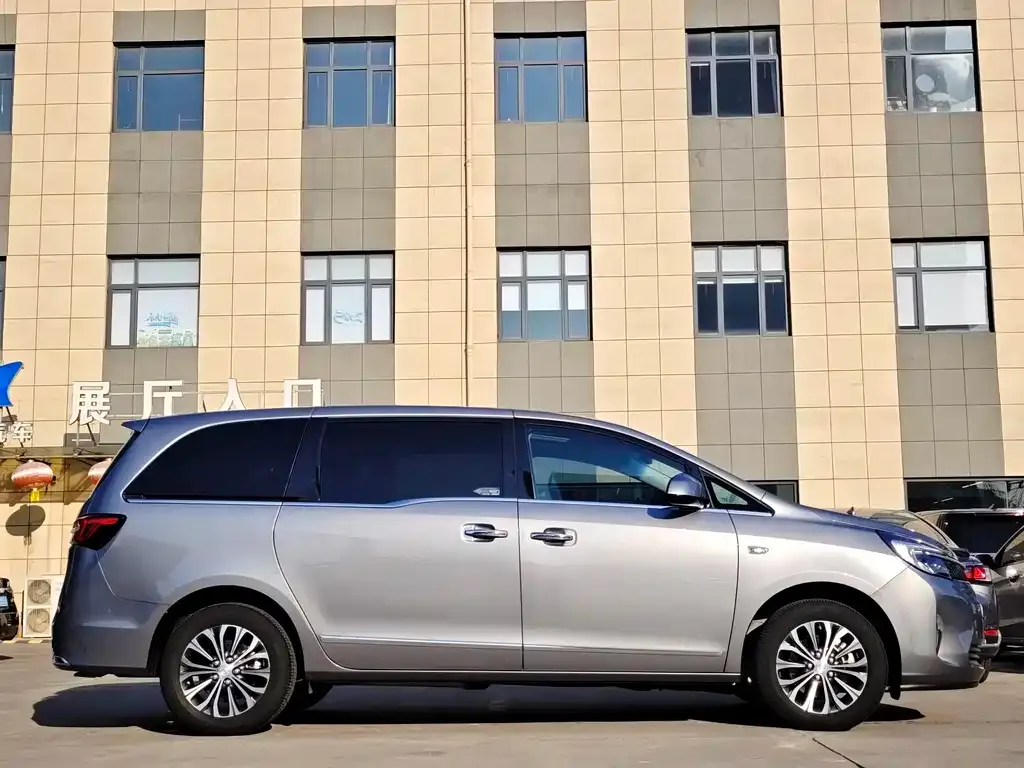 Buick GL8 2021 из CN, фото 7