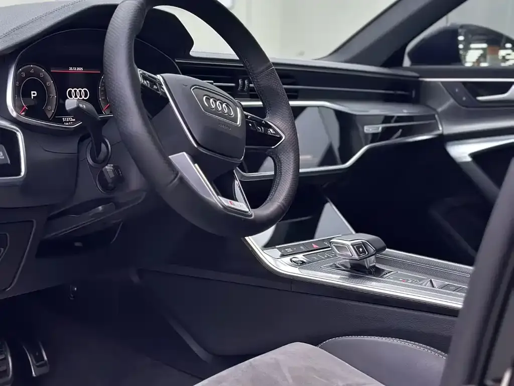 Audi A6L 2021 из CN, фото 6