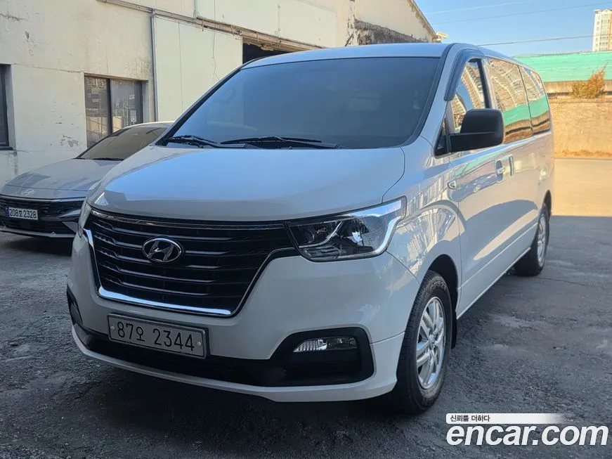 Hyundai Starex