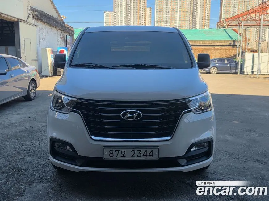 Hyundai Starex 2021 из KR, фото 2