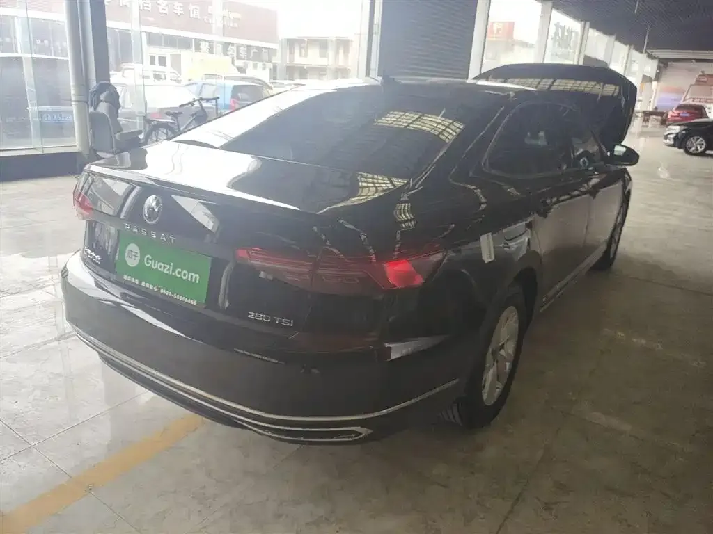 Volkswagen Passat 2023 из CN, фото 7